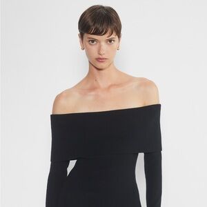 Wilfred NOLA Black off the shoulder Top aritzia like new